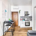 House Superior - & Elegant Design *
